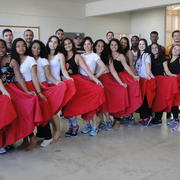 Bolsistas e voluntários do PIBID-UFOP subprojeto de Educação Física participam de oficina de danças folclóricas ministrada pelo Grupo Arunda Bolsistas e voluntários do PIBID-UFOP subprojeto de Educação Física participam de oficina de danças folclóricas ministrada pelo Grupo Arunda